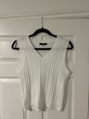 NWOT Love Tree Cable Knit Sweater Vest Medium | White Preppy V-Neck Spring Top